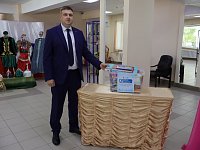 Глава Ершовского района Андрей Шубин принял участие во Всероссийской акции «Коробка храбрости»