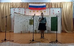 Жители Васильевки Ершовского района поздравили мужчин праздничным концертом