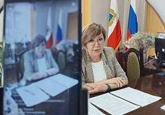 Глава Ершовского района Светлана Зубрицкая ответила на вопросы граждан в прямом эфире