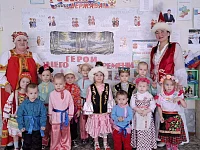 В ершовском селе Год единства народов открыли «Хороводом дружбы»