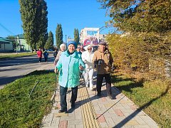 Ершовские «серебряные» ходоки — за активное долголетие