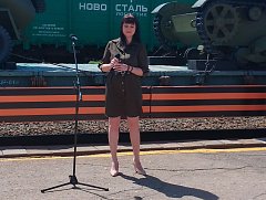 Во время стоянки "Воинского эшелона" для ершовцев и гостей города на перроне шел концерт