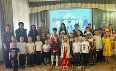 В Ершовском реабилитационном центре фольклорный праздник объединил семьи разных национальностей