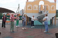 Необычный марш-бросок скандинавской ходьбы совершили ершовские старшие