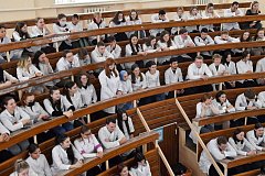 В Ершовском районе реализуется комплексная программа по привлечению и закреплению молодых медицинских кадров