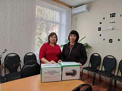 Теплые носки и окопные свечи: саратовские старшие согревают защитников на передовой