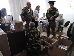 В Ершовском районе собирают подарки ко Дню защитника Отечества для участников СВО