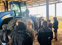 На сельхозпредприятии ершовские студенты воочию увидели применение теории на практике