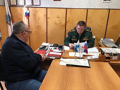 В Ершове прошла встреча облдепутата и военкома
