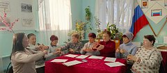 В селе Моховое Ершовского района для получателей соцуслуг прошло занятие по нейробике