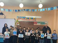 Ершовская Госавтоинспекция проводит занятия с детьми по безопасному поведению на дорогах