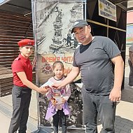 В преддверии Дня Победы библиотекари провели в Ершове акцию «Георгиевская ленточка-2025»