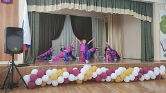 В ершовской школе прошел традиционный фестиваль-конкурс «Танцевальный звездопад»