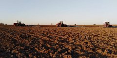В Ершовском районе сельскохозяйственная техника вышла на поля