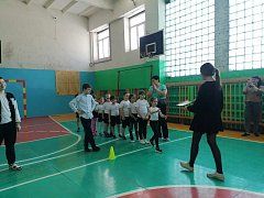 В Ершове прошли «Веселые старты», на которых встретились школьники и дошкольники