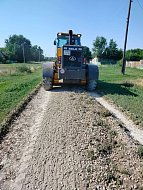 В поселке Красный Боец Ершовского района приступили к дорожным работам