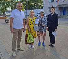 Ершовские полицейские и общественники провели профилактическую акцию в преддверии нового учебного года