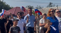 Ко Дню флага России в Ершове прошел фестиваль-акция «От мала до велика»