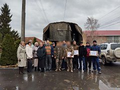 Ершовский колхоз собрал для военнослужащих СВО КамАЗ гуманитарной помощи