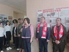 Еще в одной школе города Ершова появилась Парта Героя