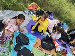 Смена в ершовском пришкольном лагере завершилась традиционным походом-пикником