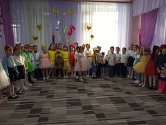 Конкурс вокального творчества «На крыльях детства»: юные ершовские таланты очаровали жюри