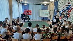 К ершовским дошколятам пришли гости с важной миссией