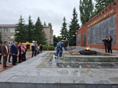 В Ершове сотрудники полиции и общественники приняли участие в митинге ко Дню памяти и скорби