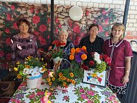 В ершовском селе прошли тематические посиделки в День разноцветных букетов
