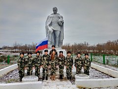 Патриоты Ершовского района почтили память неизвестных солдат