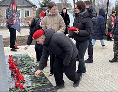 В Ершове прошел митинг памяти погибших в вооруженном конфликте в Чечне