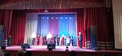 В День народного единства ершовского зрителя порадовали кавказскими песнями и танцами