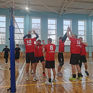 Ершовцы обошли соперников из других районов и стали сильнейшими в турнире по волейболу