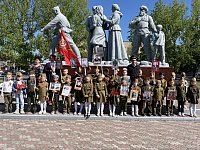 В Ершове дошколята приняли участие в шествии «Бессмертного полка»