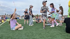 Улыбки, смех и радость: в Ершове прошел праздник для самых маленьких