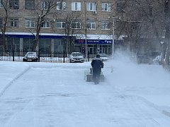 В Ершове на постоянной основе ведутся работы по расчистке снега