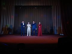 Перед ершовцами выступили ведущие солисты Саратовской концертной организации «Поволжье»