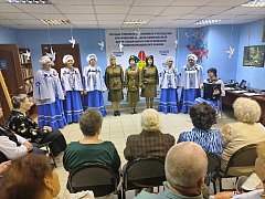 В Ершовском центре соцобслуживания населения встречали праздник "Маршем Победы"