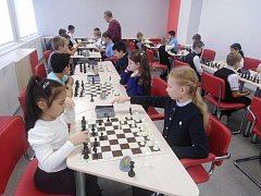 В школе №2 г. Ершова прошёл шахматный турнир, посвящённый столетию школы