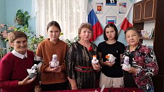 В клубе «Здоровый образ жизни» в День пожилого человека ершовские сельчане создавали символ тепла