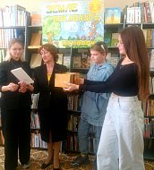 Детская библиотека  встретила ершовских ребят интересной программой