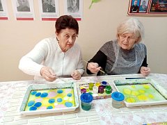 Для ершовцев организовали необычный творческий мастер-класс по рисованию