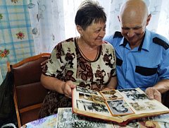 Ершовские соцработники провели душевные посиделки в Краснянке