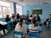 Подросткам Ершовского района рассказали о службе «Детский телефон доверия»