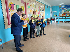 «Радуга» завершает смену необычным походом — в ершовский кинотеатр