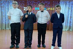 В школе №5 г. Ершова прошел концерт "23+8=мужество, красота, любовь"