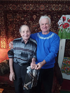 Ершовских сельчан сердечно поздравили «серебряные» волонтеры