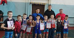 Спортивную копилку ершовские борцы пополнили «золотом», «серебром» и «бронзой»
