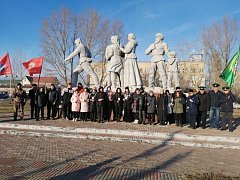 В День Героев Отечества в Ершове прошла  акция  "Вахта памяти" 