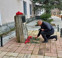 В Ершове отдали дань памяти сотрудникам полиции, погибшим при исполнении служебных обязанностей